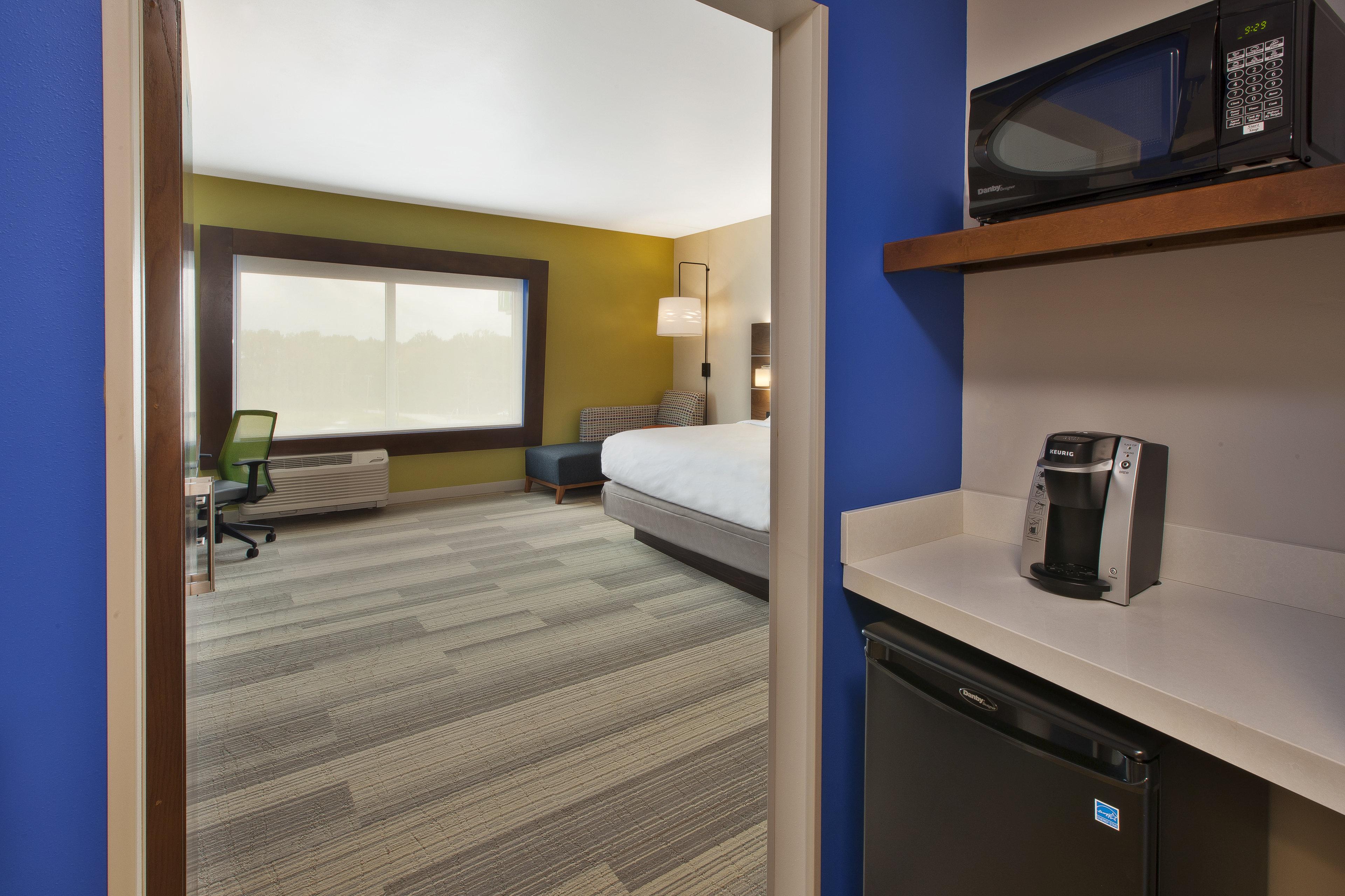 Holiday Inn Express And Suites South Hill By Ihg Exterior photo