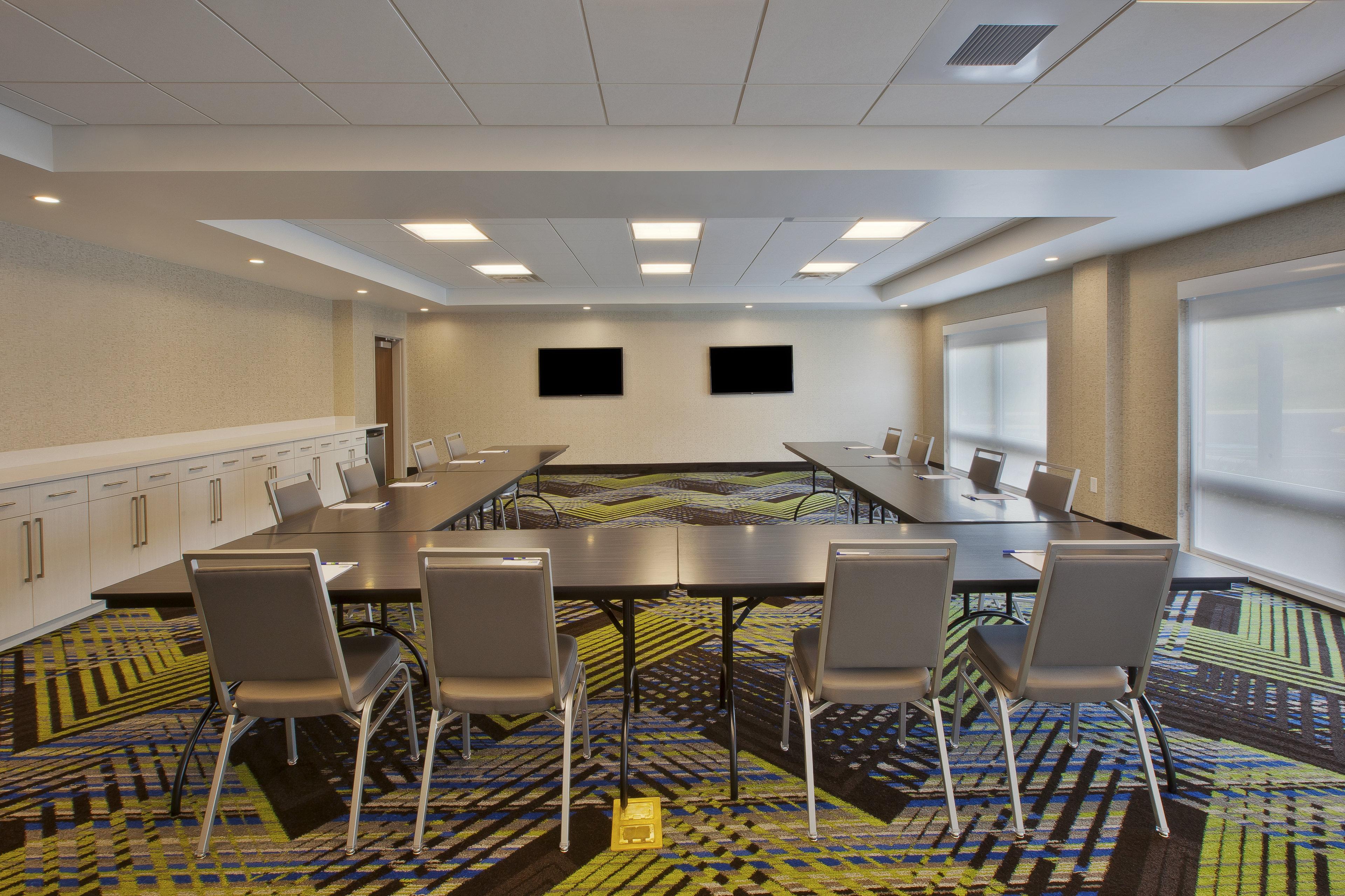 Holiday Inn Express And Suites South Hill By Ihg Exterior photo
