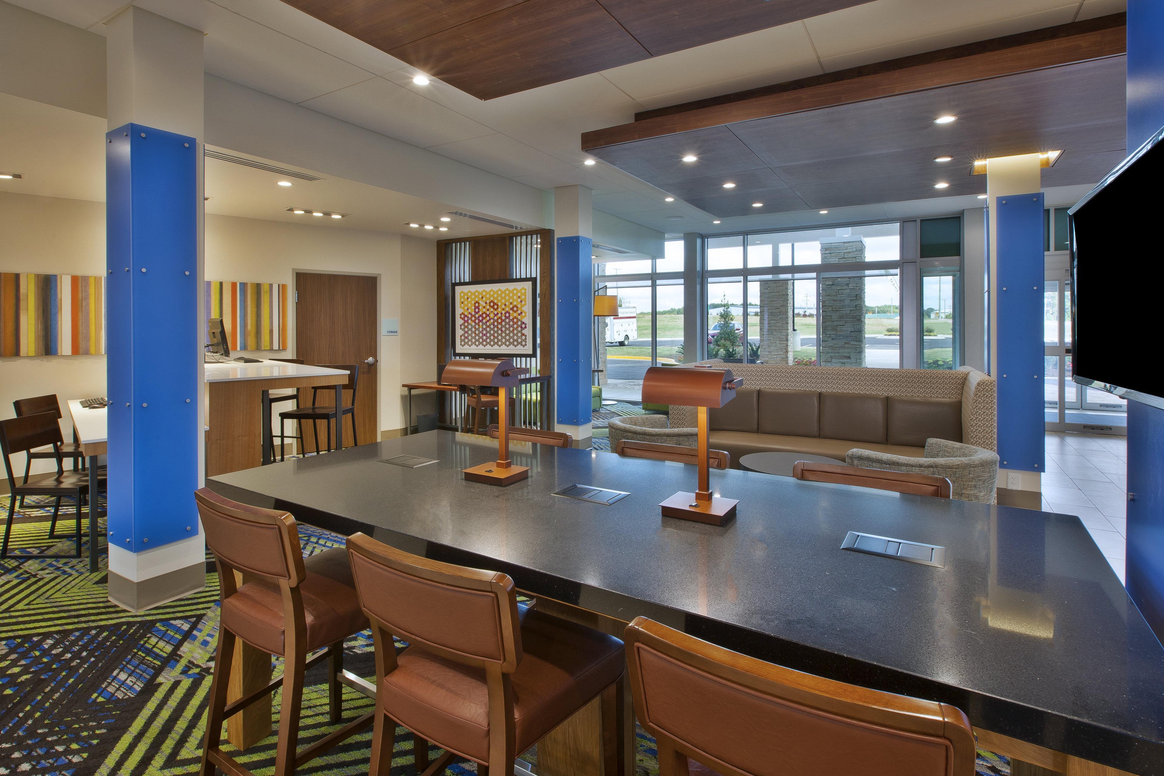 Holiday Inn Express And Suites South Hill By Ihg Exterior photo